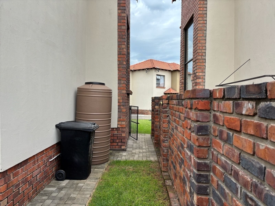 3 Bedroom Property for Sale in Waterval East North West